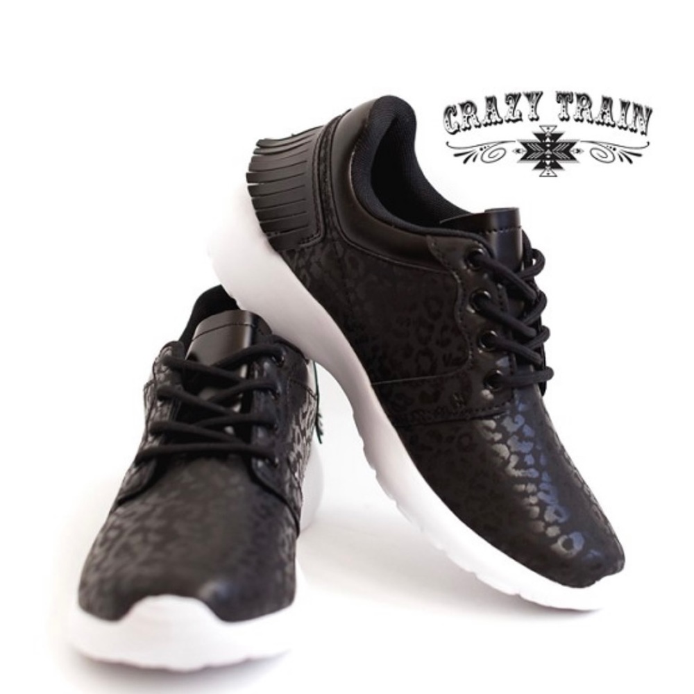 NWT! CrAzY TrAiN Wild Catter Black Leopard Kicks❤️